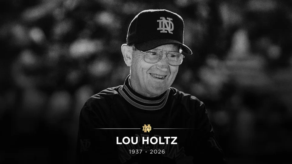 Lou Holtz, Razorbacks’ Transformative Coach, Dies at 89