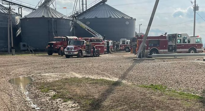 Grain bin fire near Otwell contained