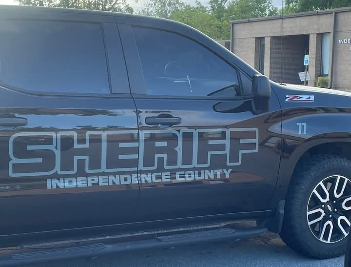 Deputies Hailed as Heroes After Rescuing Man from Burning Vehicle in Batesville